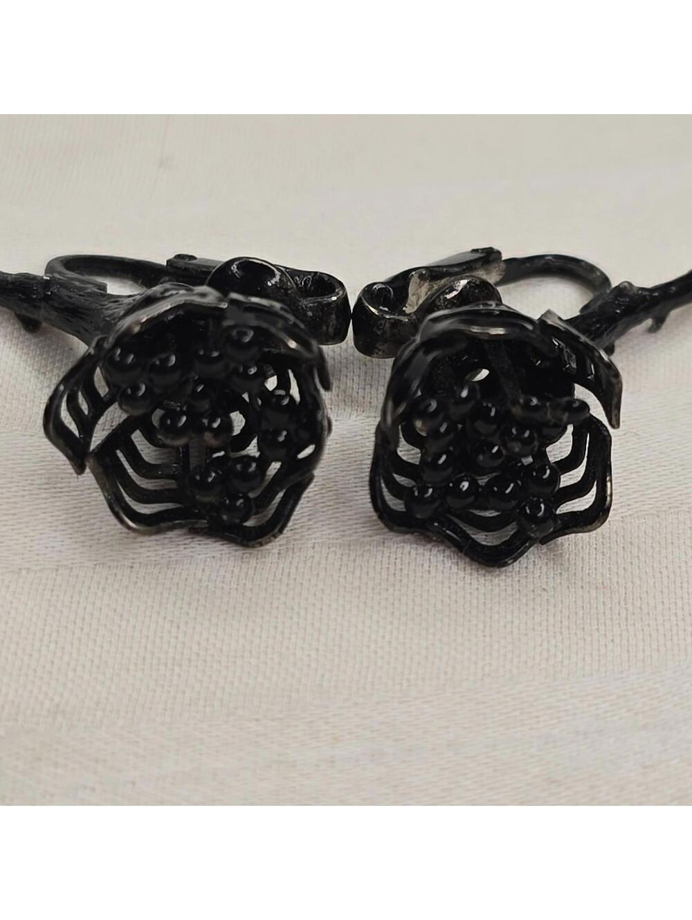 Vintage Black Flower Clip-On Dangle Earrings
